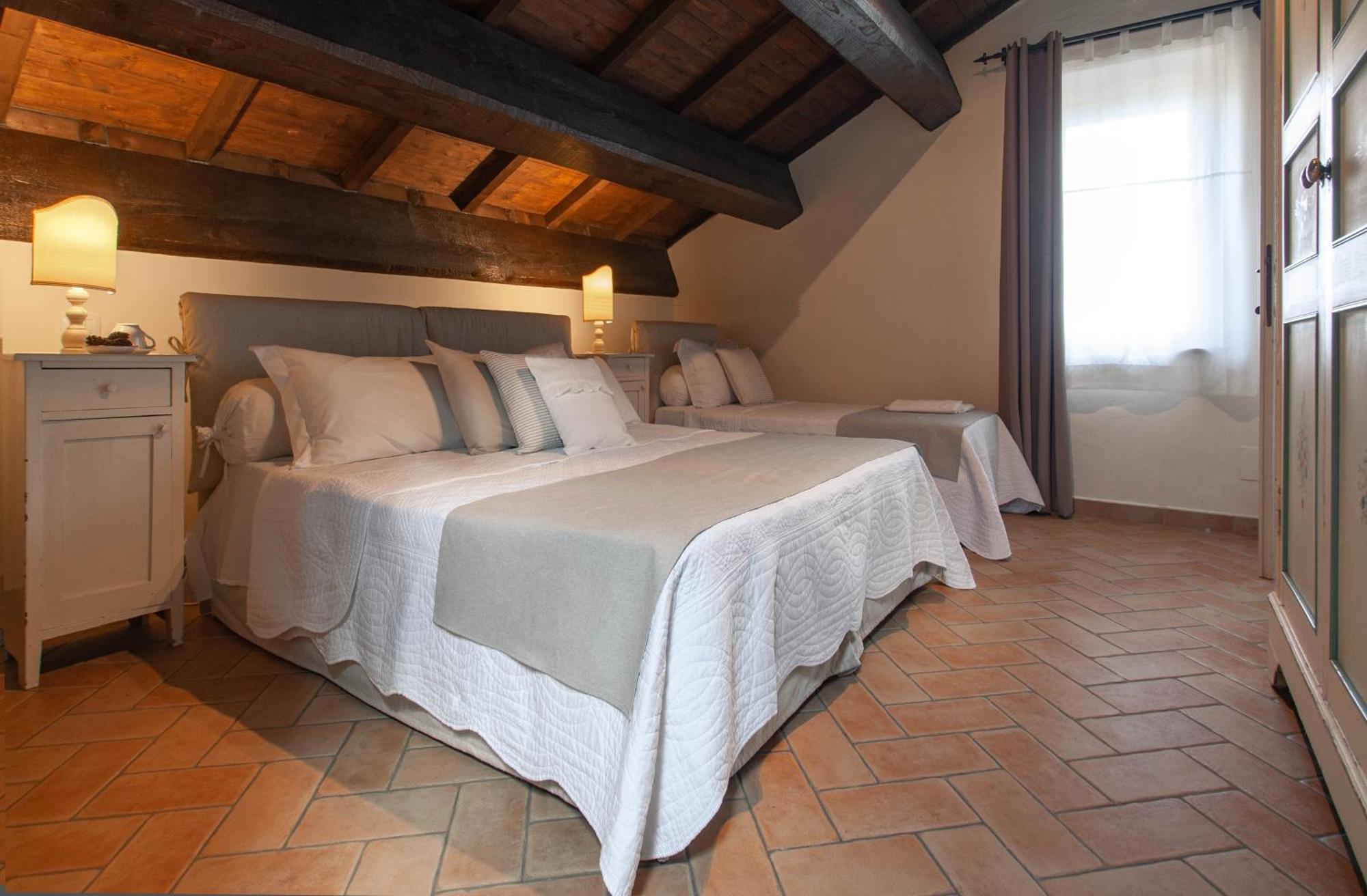 Villa Antica Residenza Montereano Gubbio Habitación foto