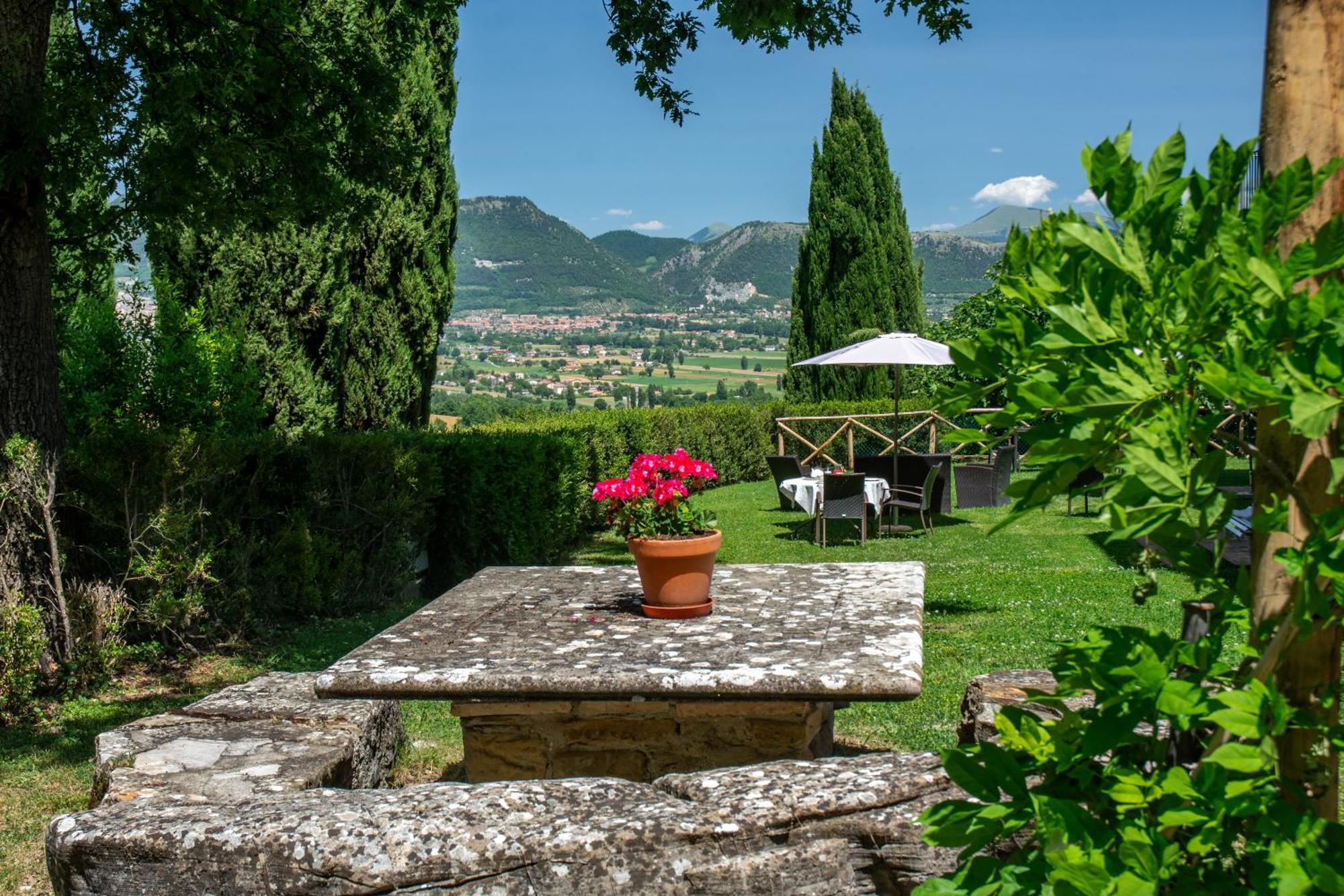 Villa Antica Residenza Montereano Gubbio Exterior foto