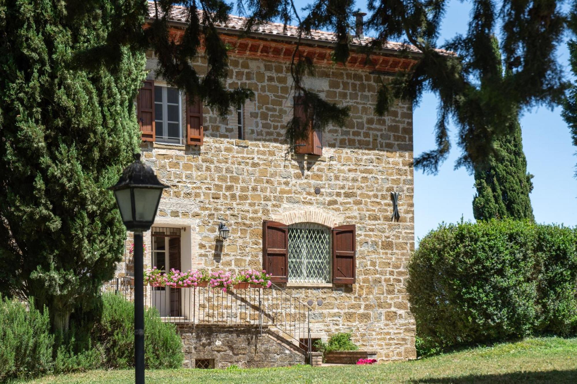 Villa Antica Residenza Montereano Gubbio Exterior foto